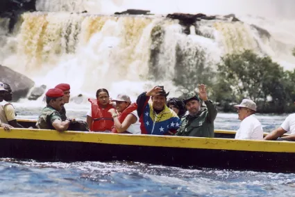 Fidel visita el Parque Canaima en Venezuela