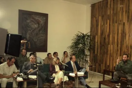 fidel en conferencia de prensa a periodistas nacionales y extranjeros