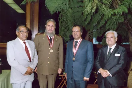 fidel Título Doctor Honoris Causa en Ciencias Jurídicas de la Universidad Nacional Mayor de San Marcos de Perú