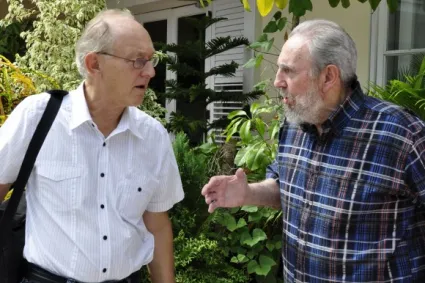 fidel con Michel Chossudovsky_14 de octubre