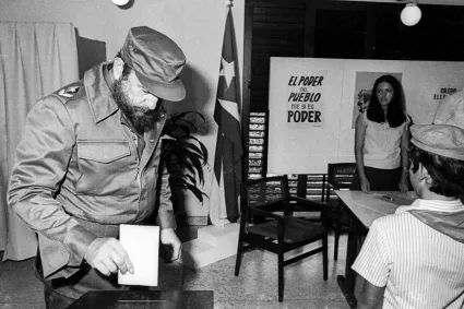 fidel ejerce el voto