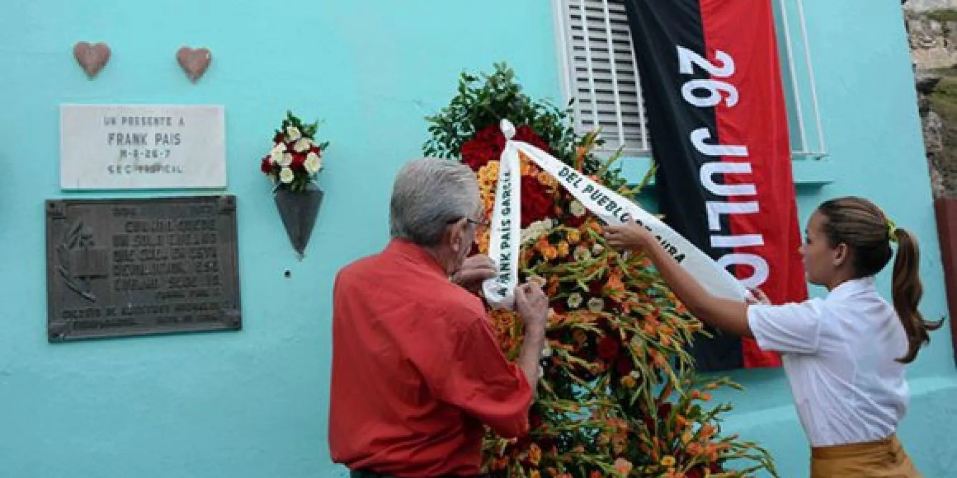 Homenaje en el Callejón del Muro de Santiago de Cuba. Foto: Miguel Rubiera Jústiz/ ACN.