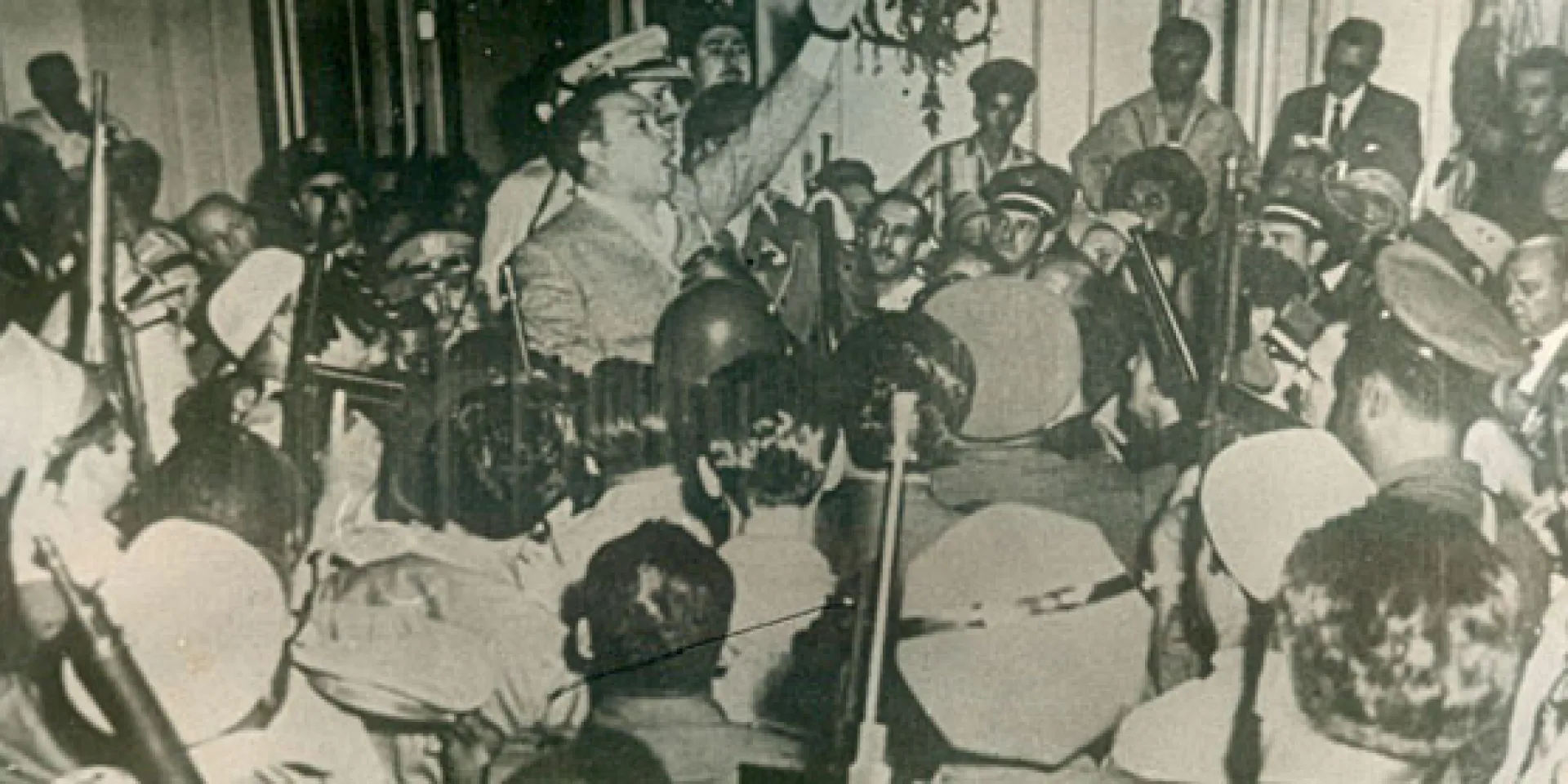 El golpe de Estado del 10 de marzo de 1952, dirigido por Batista, violentó el orden constitucional en Cuba.