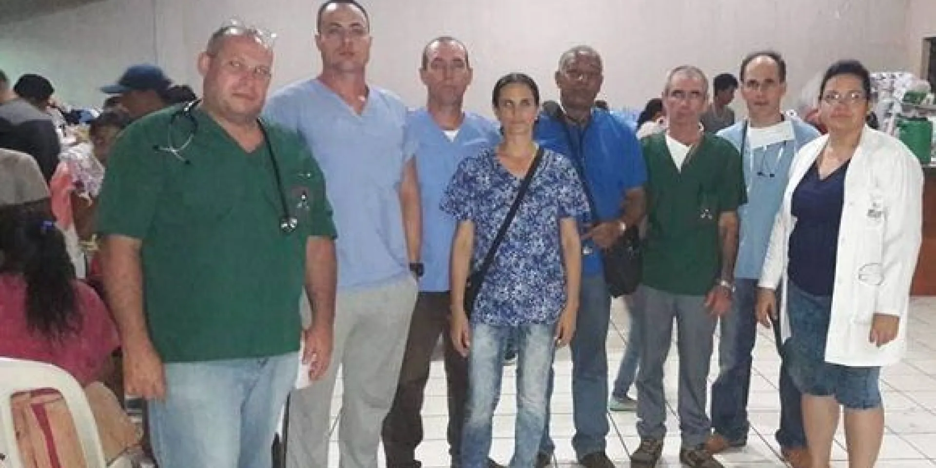 La noche en que los medicos cubanos llegaron al Hospital de Escuintla a enfrentarse a la tragedia. Foto: Brigada Médica Cubana en Guatemala
