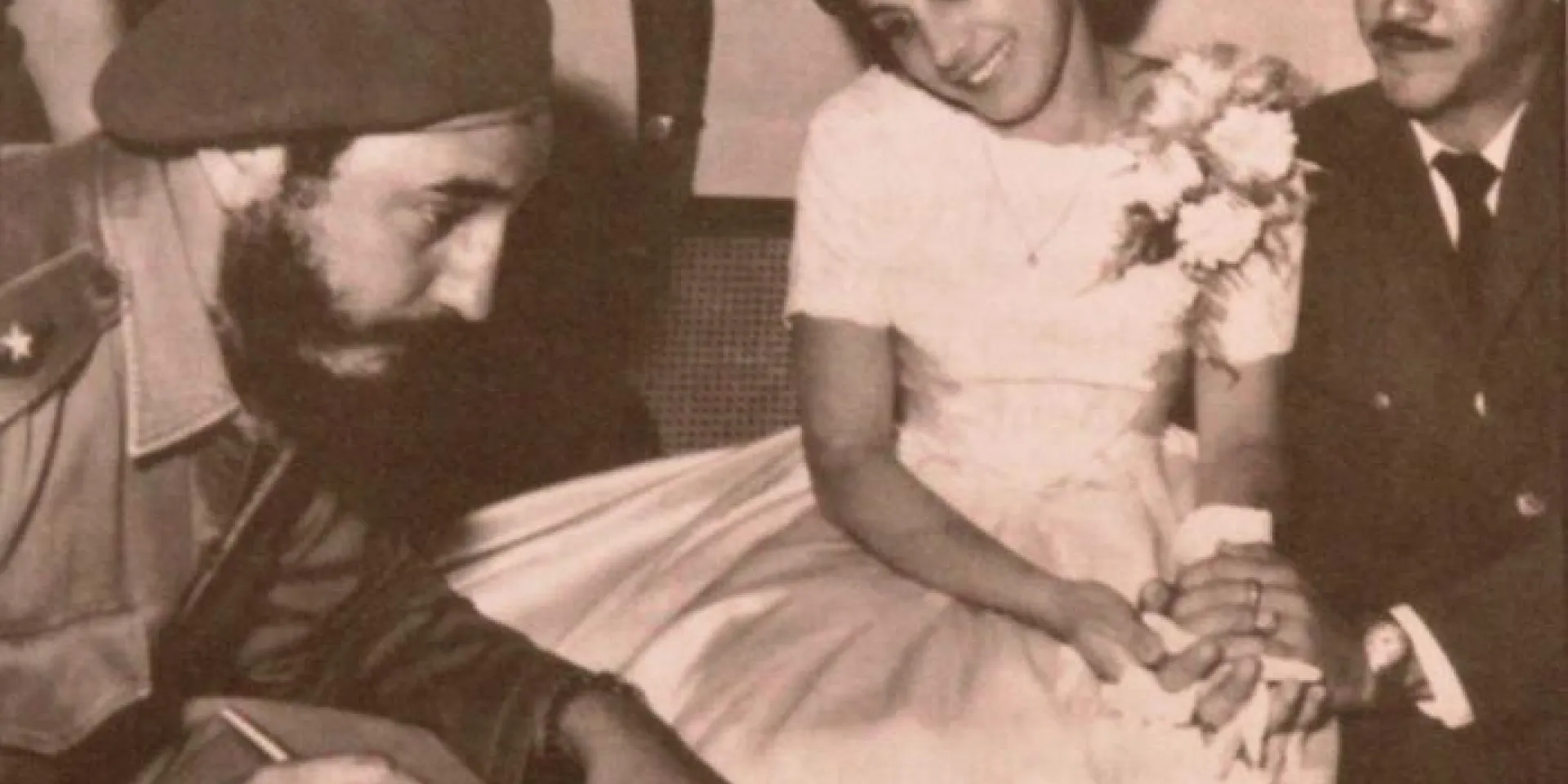 Fidel Castro estuvo presente en la boda de José Alberto León Lima como su padrino. Foto: tomada del libro Testimonio del chofer y escolta de Fidel.