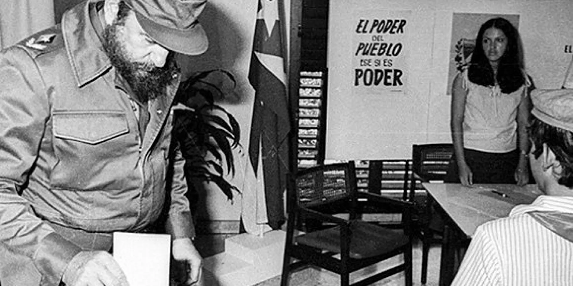 Fidel ejerce el voto en las elecciones de delegados del Poder Popular, en el municipio Plaza, el 11 de octubre de 1981. Foto: Prensa Latina.