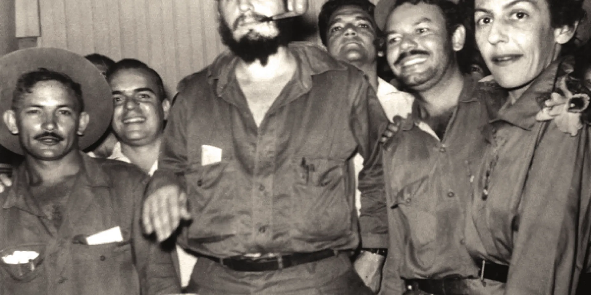 Fidel, el comandante Guillermo García Frías y Celia, en Palma Soriano, diciembre de 1958. Foto: Libro "La Contraofensiva Estratégica"