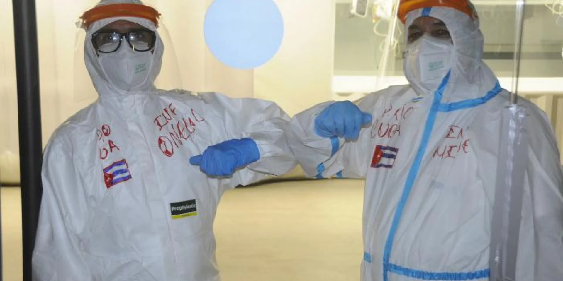 Che le persone che hanno meno di altre siano le più disposte ad aiutare, è una cosa che ci dovrebbe far riflettere, ha affermato un’infermiera italiana alludendo alla presenza dei medici cubani. Foto: Enrique Ubieta Gómez