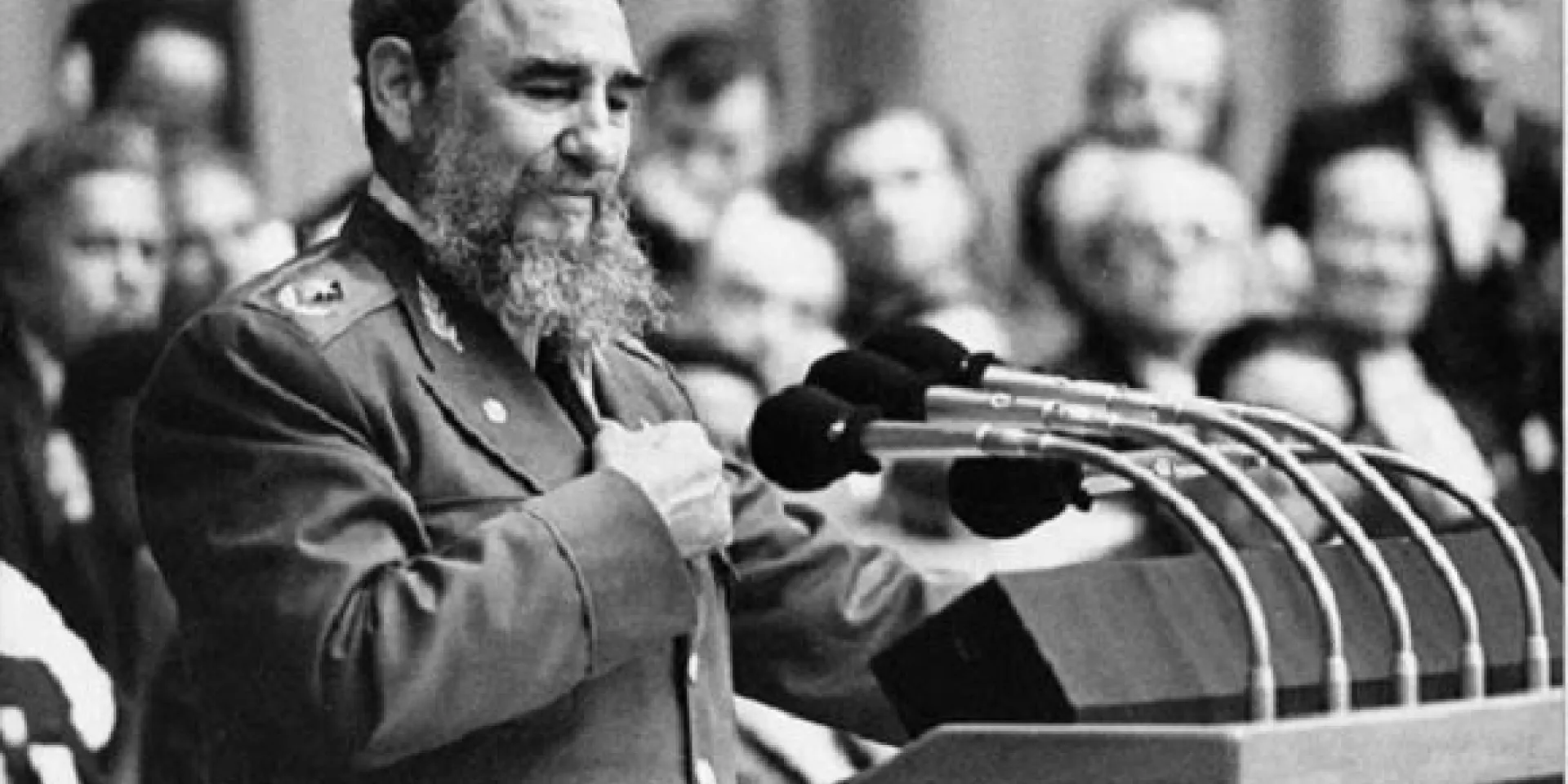 Fidel Castro en el III Congreso del Partido. Foto: Liborio Noval / Sitio Fidel Soldado de las Ideas