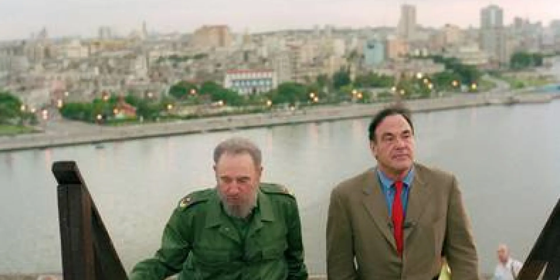 Fidel Castro junto al cineasta Oliver Stone durante la filmación de Looking for Fidel