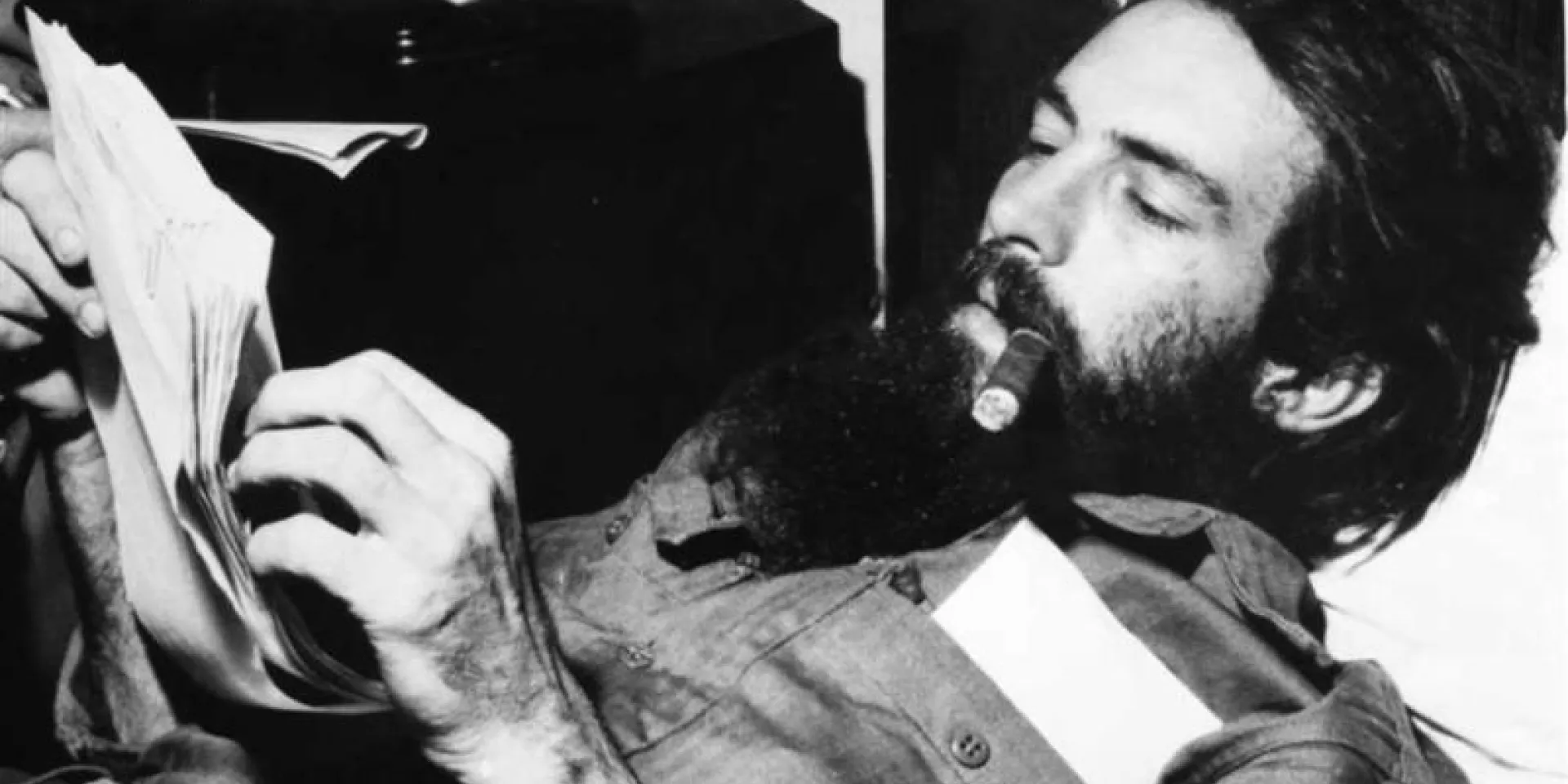 Camilo fue considerado por el Che, “el más brillante de los jefes guerrilleros”, “el compañero de cien batallas”, “el hombre de confianza de Fidel”.