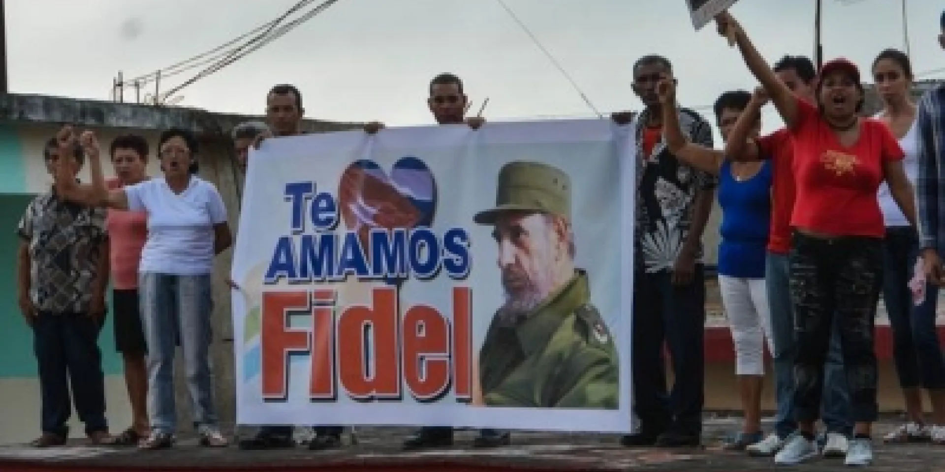 El pueblo santiaguero recibe a la Caravana de la Libertad con las cenizas del líder Histórico de la Revolución Cubana Comandante en Jefe Fidel Castro, el 3 de diciembre de 2016.