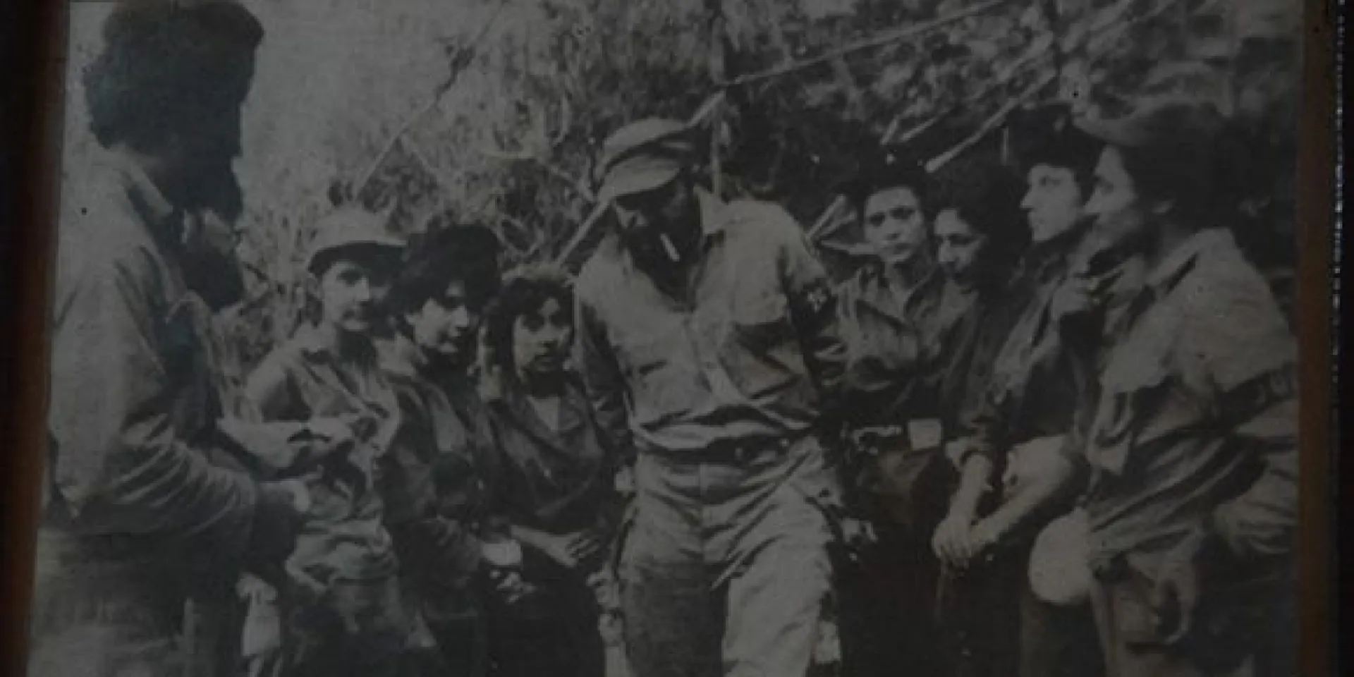 “Narra que conoció a Fidel en los días de la ofensiva del ejército de la tiranía, cuando ella llevó mensajes a lugares donde él estaba, y desde la primera vez se sintió muy impresionada.” Foto: Cortesía del autor
