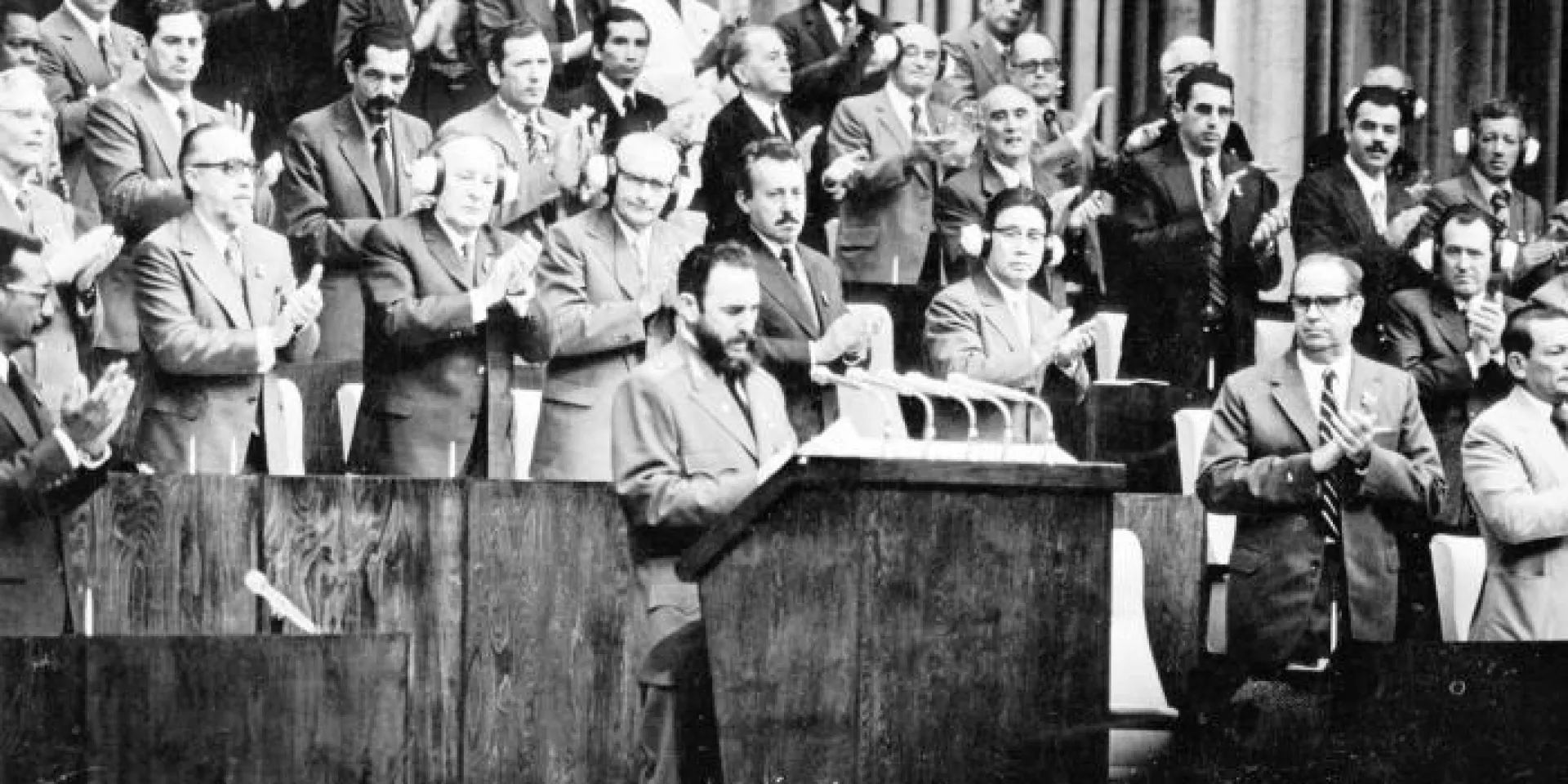 Nel 1º Congresso del PCC si discusse profondamente dello sviluppo sociale, l’educazione, cultura, sport, salute, investigazioni scientifiche, sicurezza sociale, politica de lavoro e sistema giudiziario. Photo: Archivo