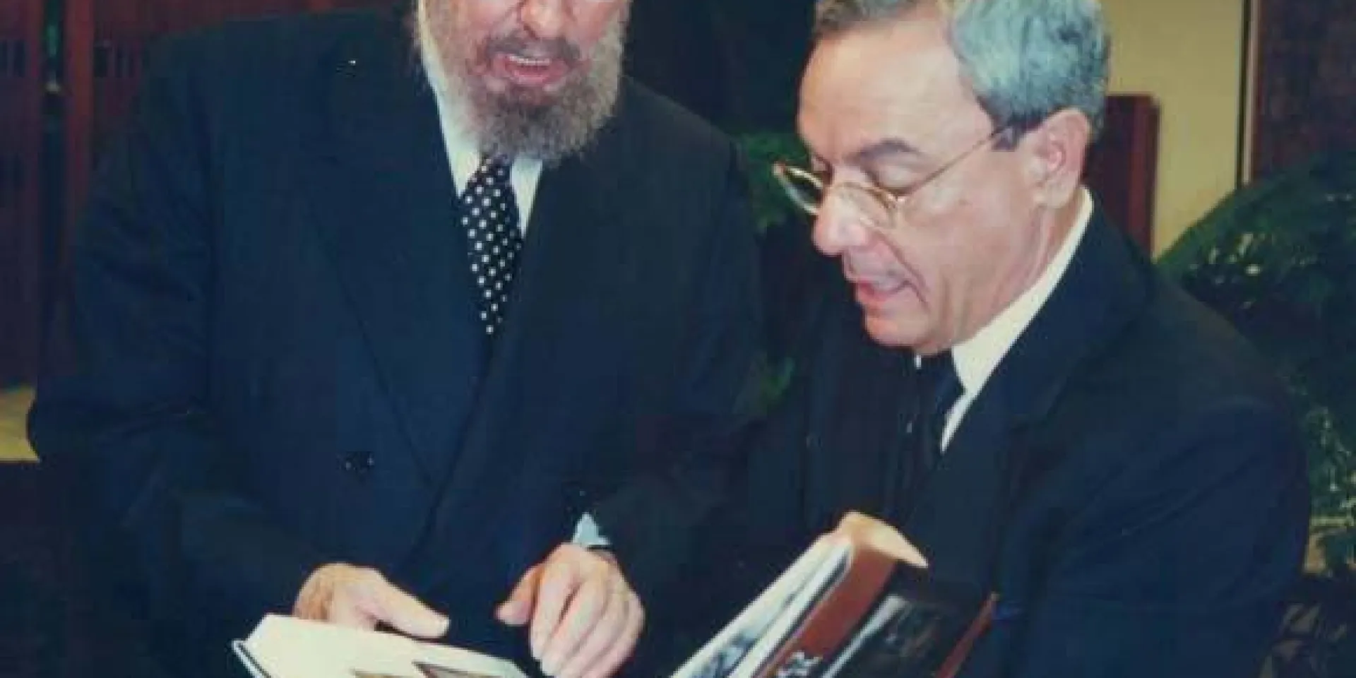 Eusebio Leal shared a close relationship, over many years, with the historic leader of the Cuban Revolution, Fidel Castro Ruz. Photo: Granma Archives