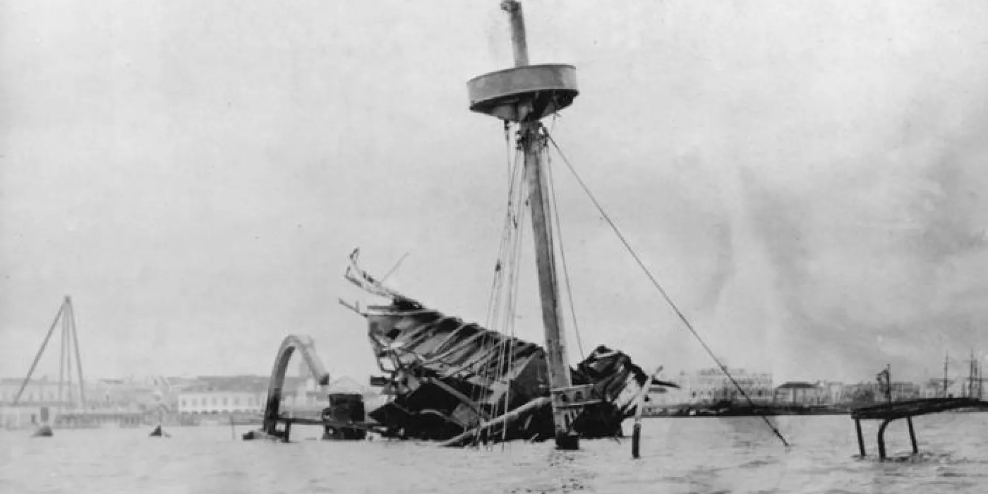La explosión del buque Maine sirvió de pretexto para la entrada de Estados Unidos en la guerra contra España