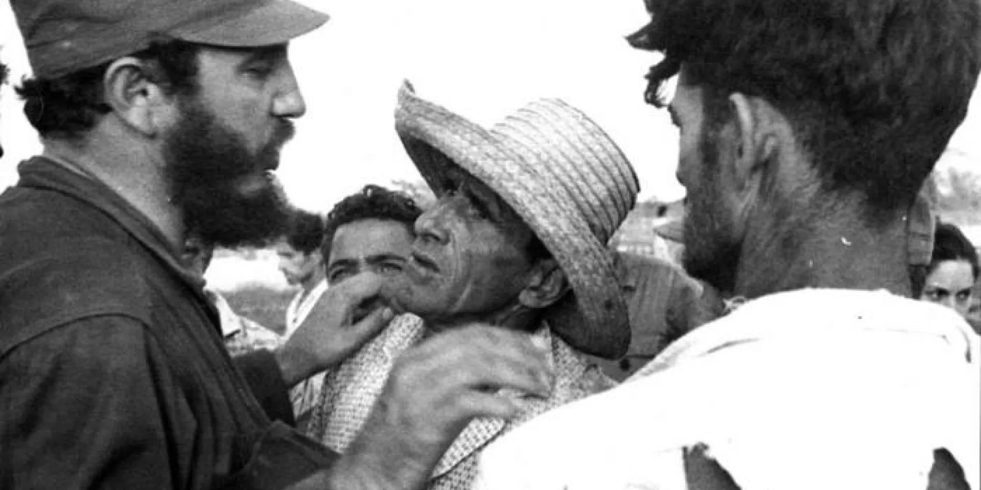 Fidel durante el ciclón Flora. Foto: Liborio Noval