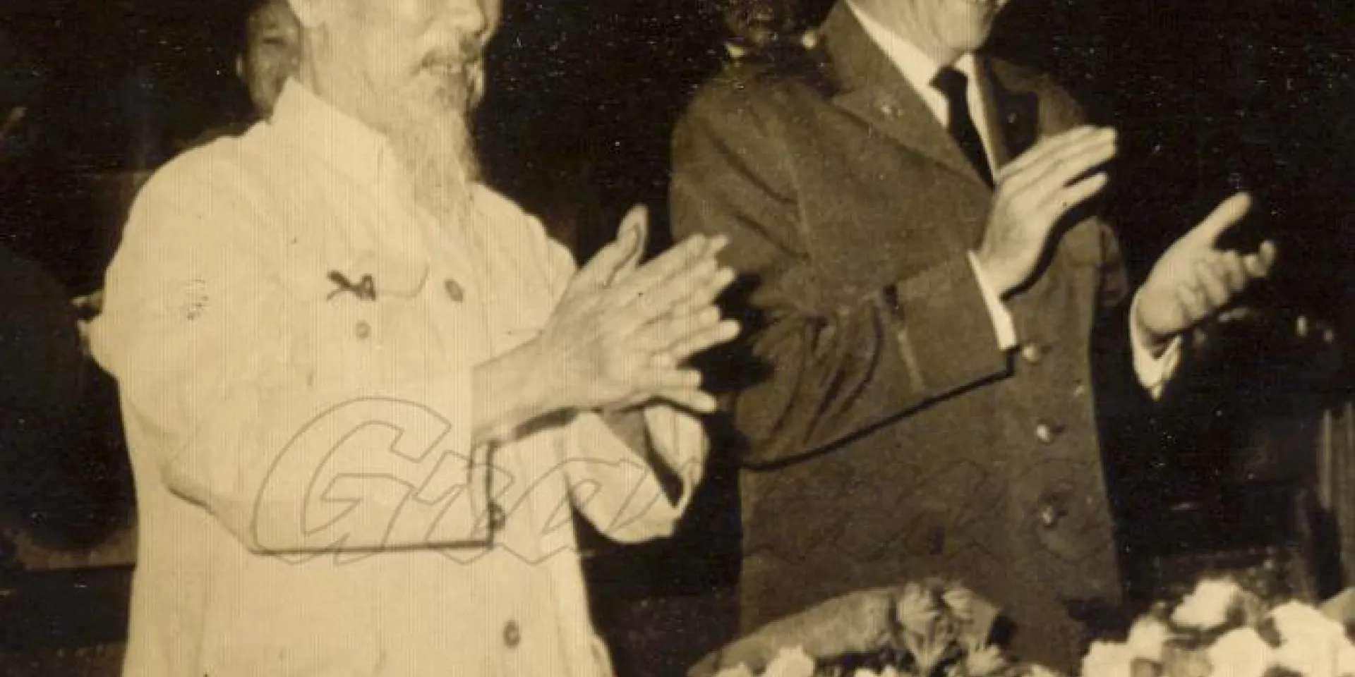 Raúl y Ho Chi Minh en Vietnam. Foto: Archivo de Granma