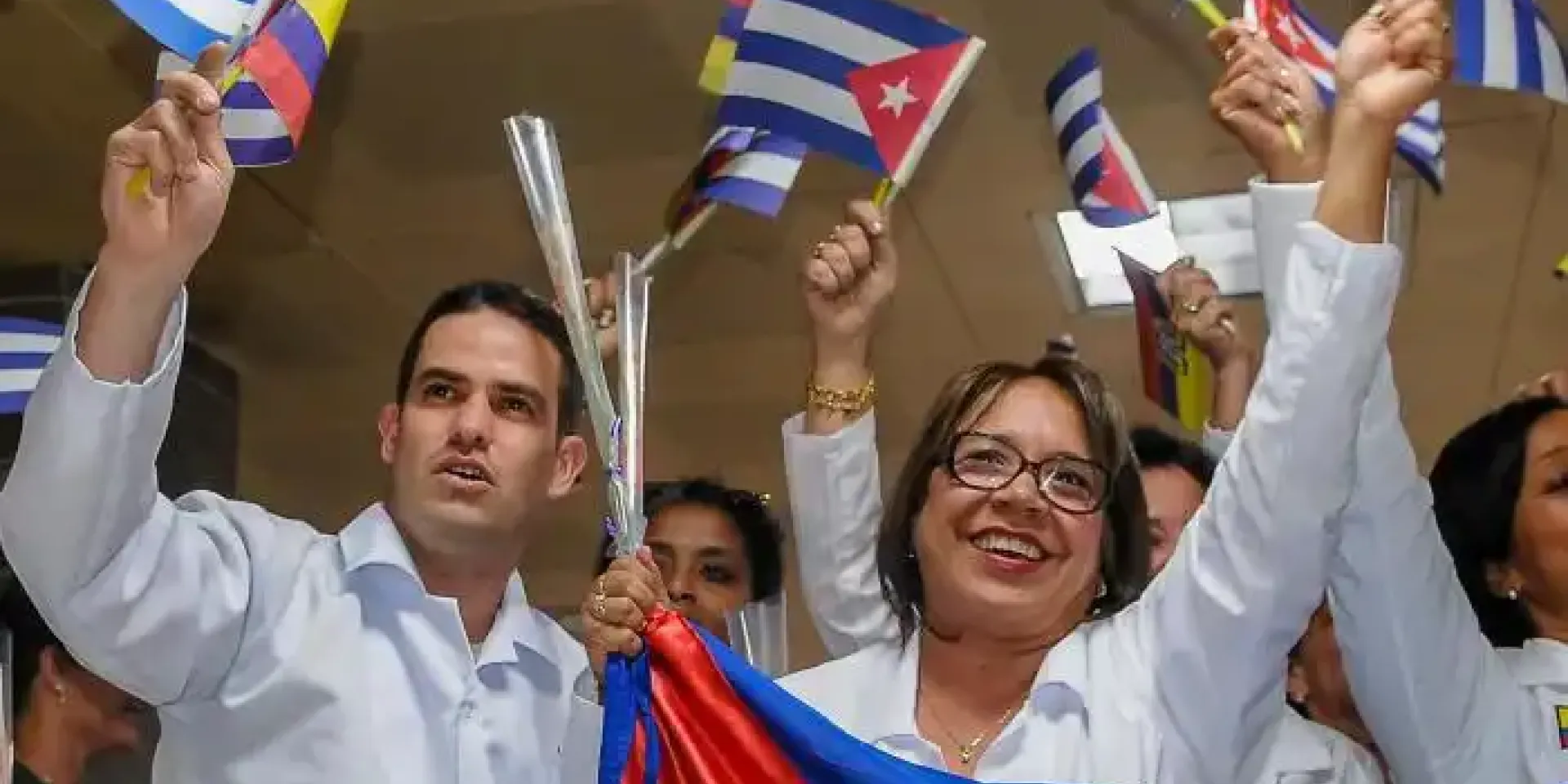La solidaridad, esa fuerza única, especial, que tienen nuestros profesionales de la Salud, es bienvenida en el mundo. Foto: José Manuel Correa