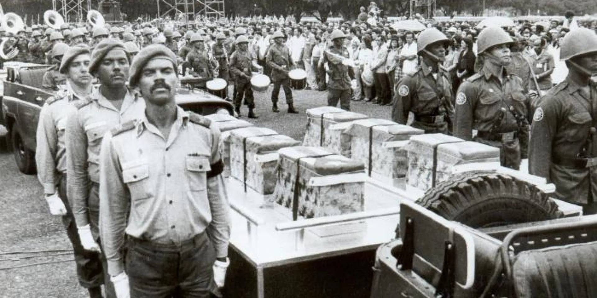 Todas las ciudades del país recibieron los restos de sus hijos, para rendirles homenaje en los Panteones de los Caídos. Foto: Liborio Noval