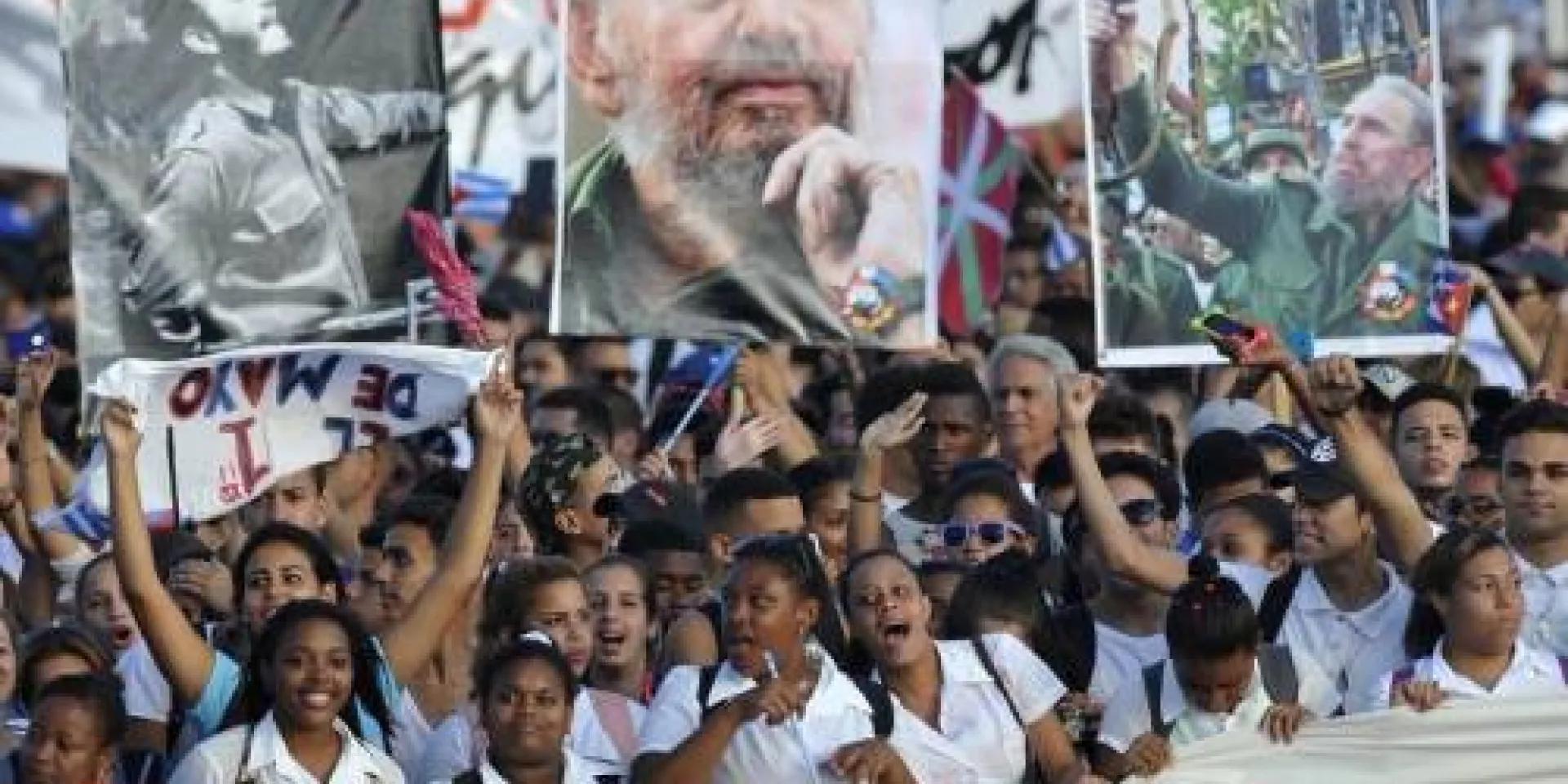 El tributo al Comandante en Jefe comenzó este viernes con la realización de matutinos especiales en centros de estudio y trabajo.