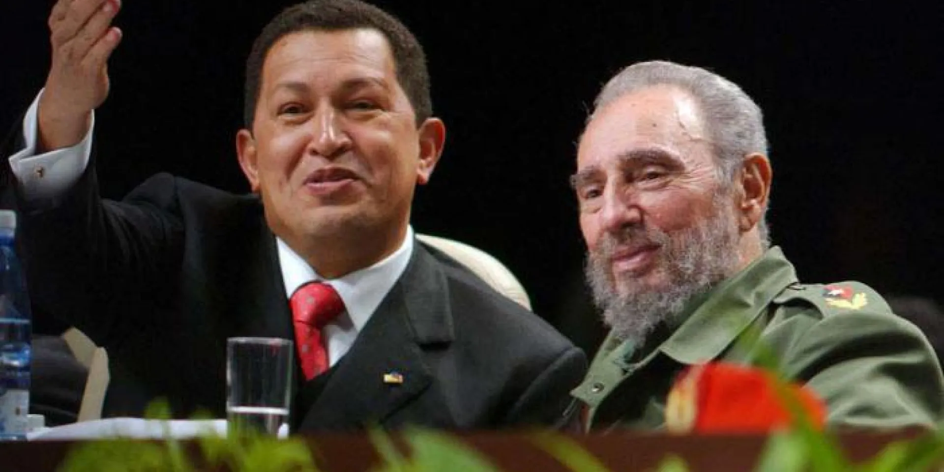 Fidel y Chávez en el acto fundacional del ALBA. Foto: Velázquez, Amhed