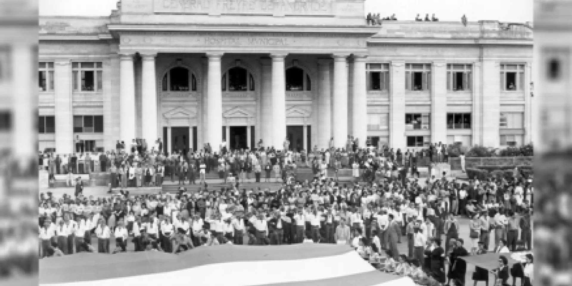 A pesar de las más de seis décadas, aún se recuerdan las honras fúnebres que se trasladaron por unos cinco kilómetros. Fotos: Archivo de la Casa Editorial Verde Olivo
