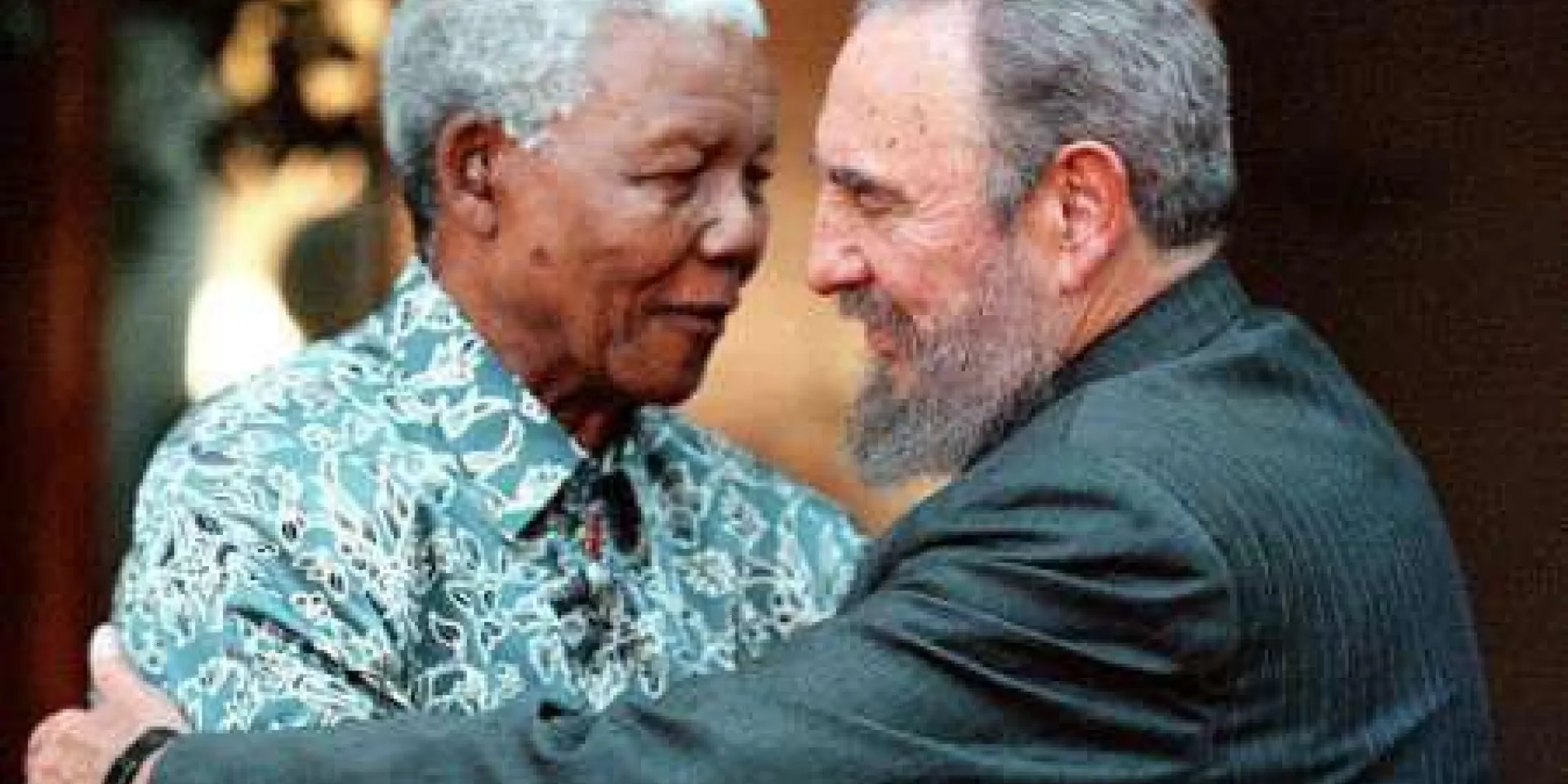 En julio de 1991 Nelson Mandela visitó Cuba, tras haber pasado 27 años en cárceles sudafricanas.