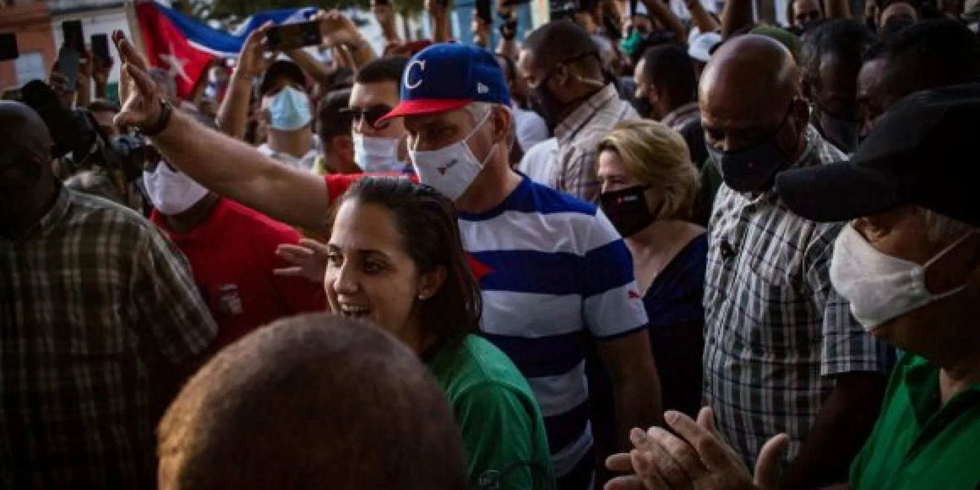 El Presidente cubano se apareció en La Tángana juvenil en el Parque Trillo. Foto: Yusmilis Dubrosky / Cubadebate