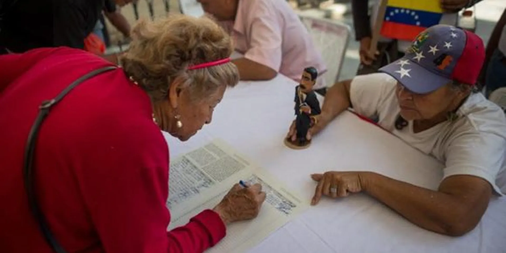 Millones de venezolanos han firmado ya una carta dirigida al secretario general de la Organización de Naciones Unidas (ONU) donde denuncian la agresividad de la Administración Trump. Foto: EFE.