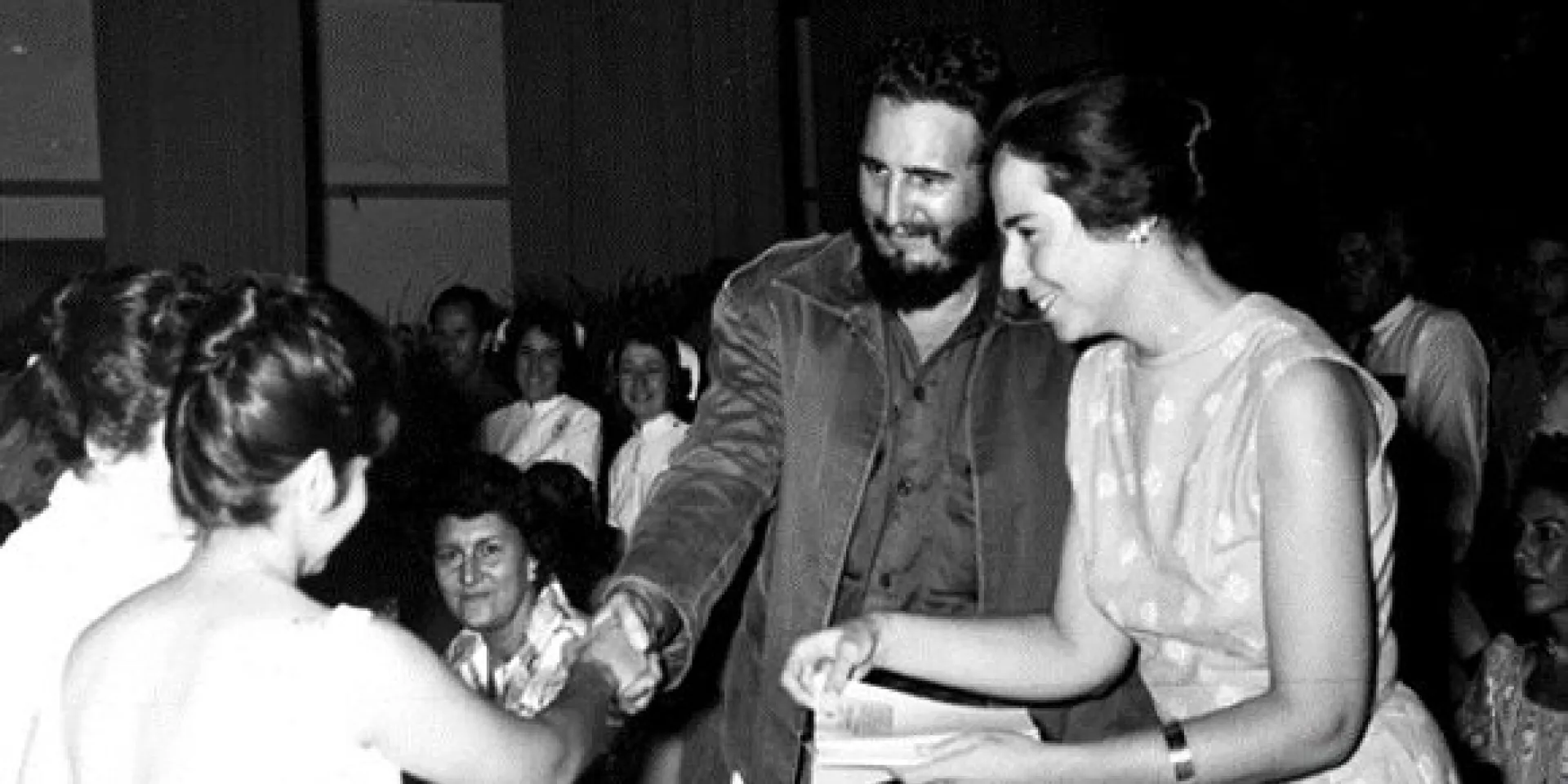 En los primeros años de Revolución, Vilma y Fidel, defendiendo los derechos de la mujer, sobre todo desde la educación. Foto: Archivo de Fidel Soldado de las Ideas