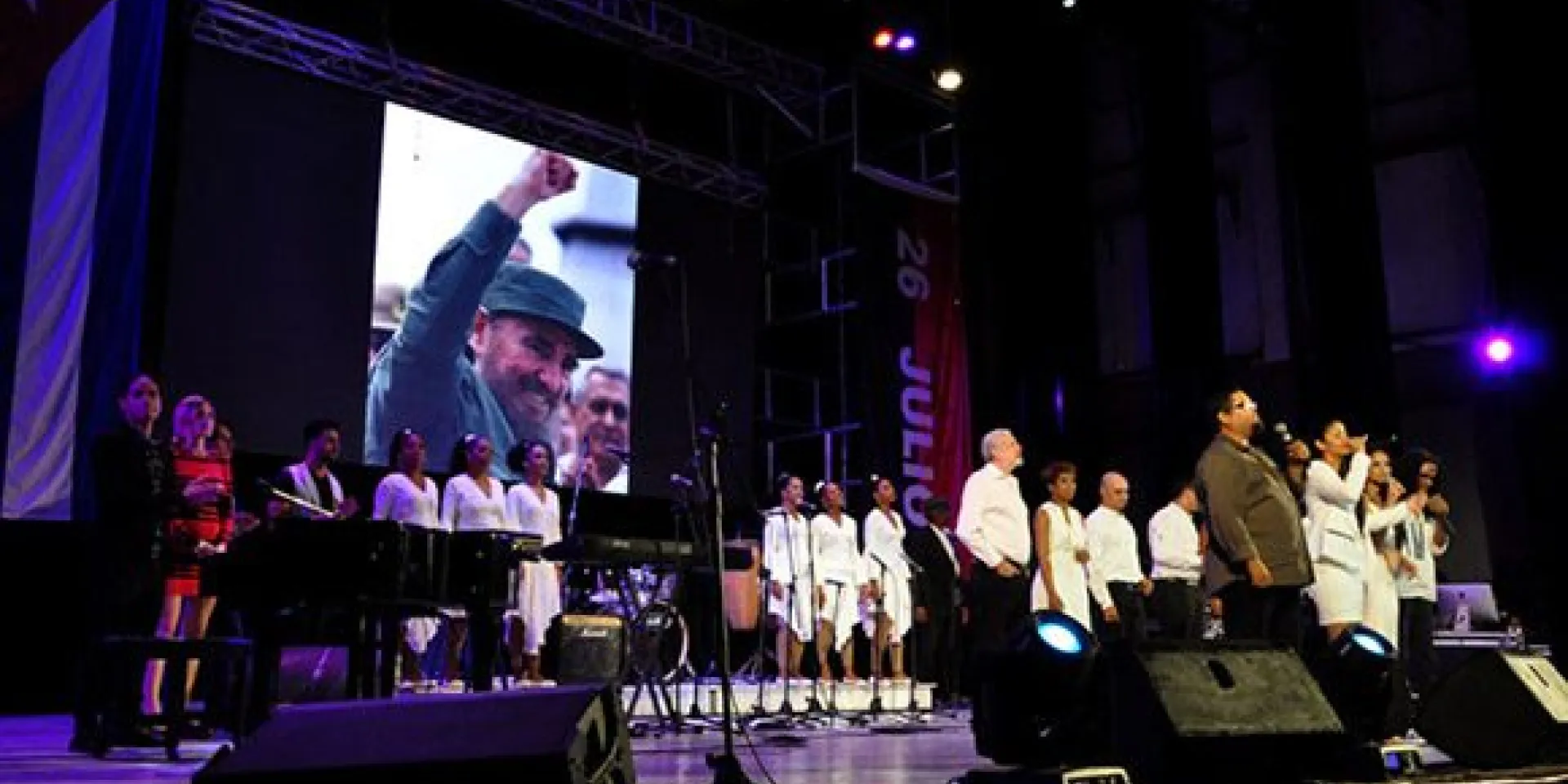 Jóvenes y músicos dedicarón una Cantata a Fidel