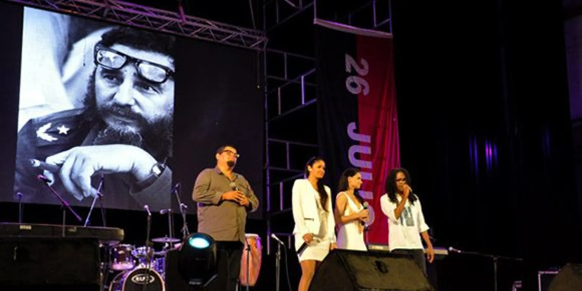 Artistas cubanos rinden tributo al Comandante en Jefe Fidel Castro Ruz