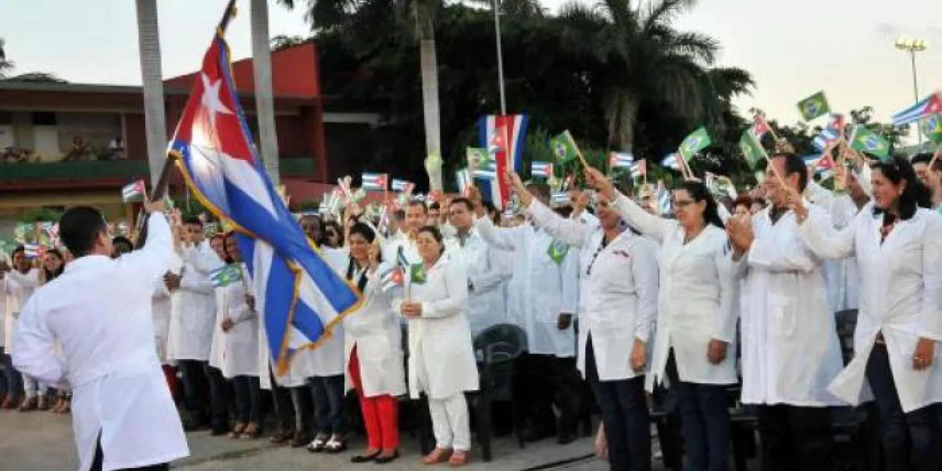 Médicos rinden homenaje a Fidel Castro