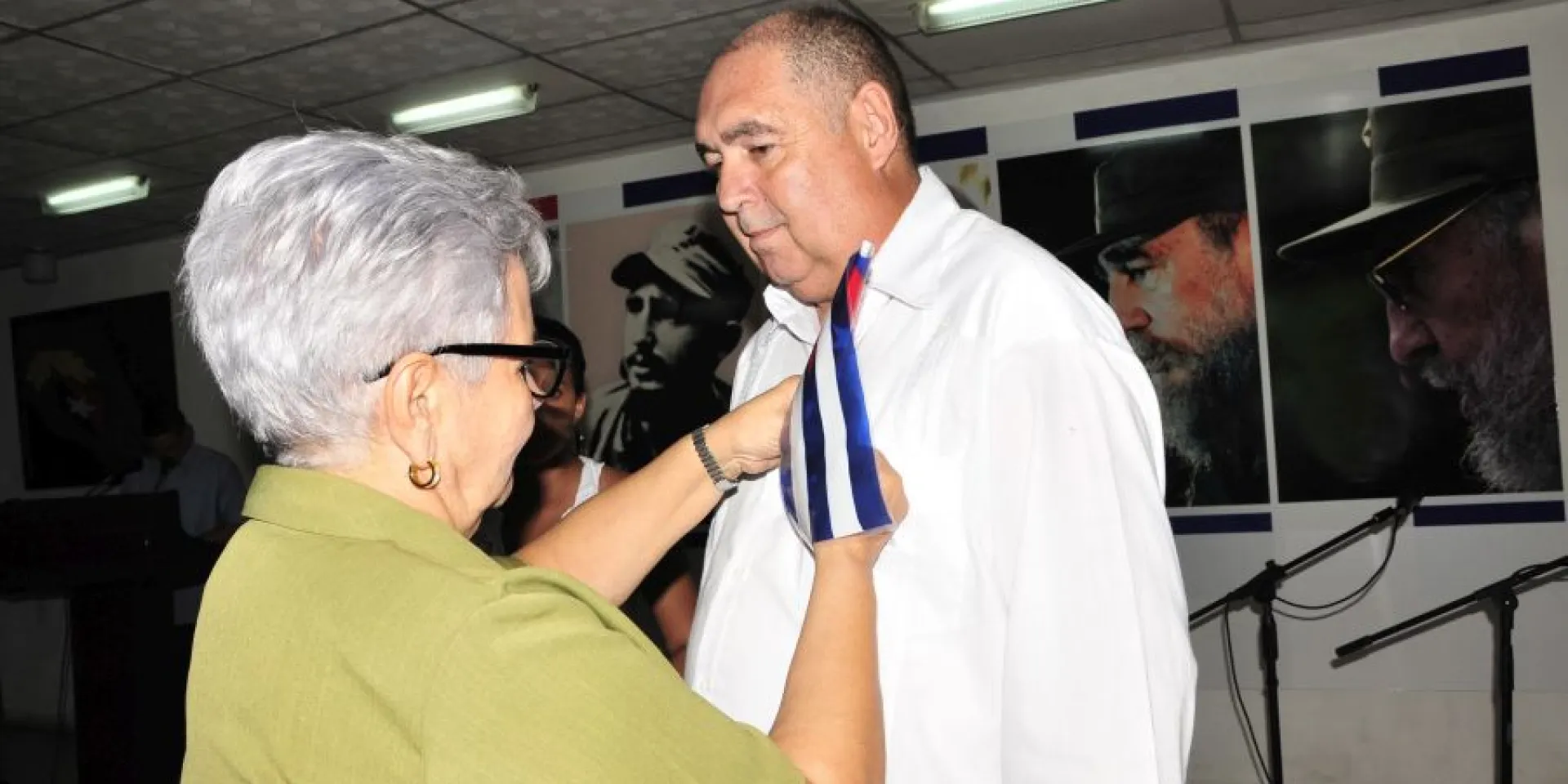 Distinción a la Contraloría de Santis Spiritu