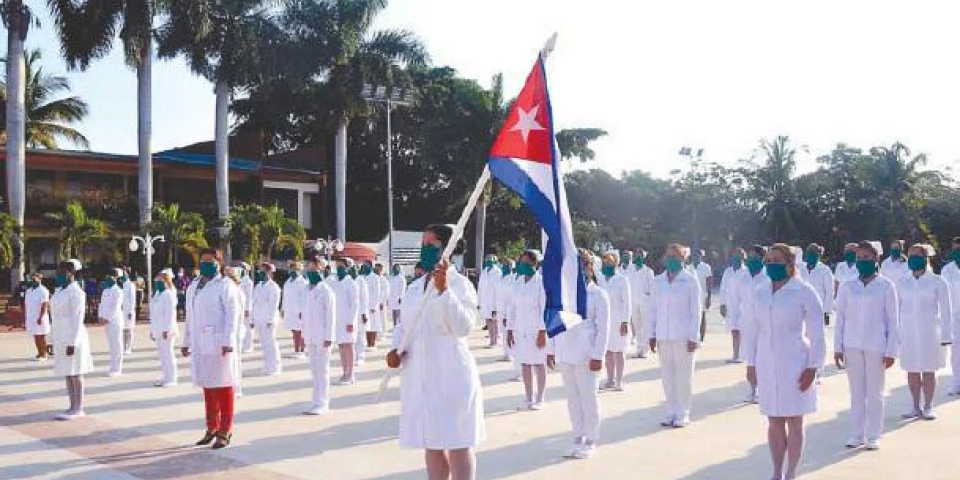 Die Brigade, die aus 95 Frauen und sechs Männern besteht, ist die erste der medizinischen Zusammenarbeit mit Barbados. Foto: Rodríguez Robleda, José Raúl