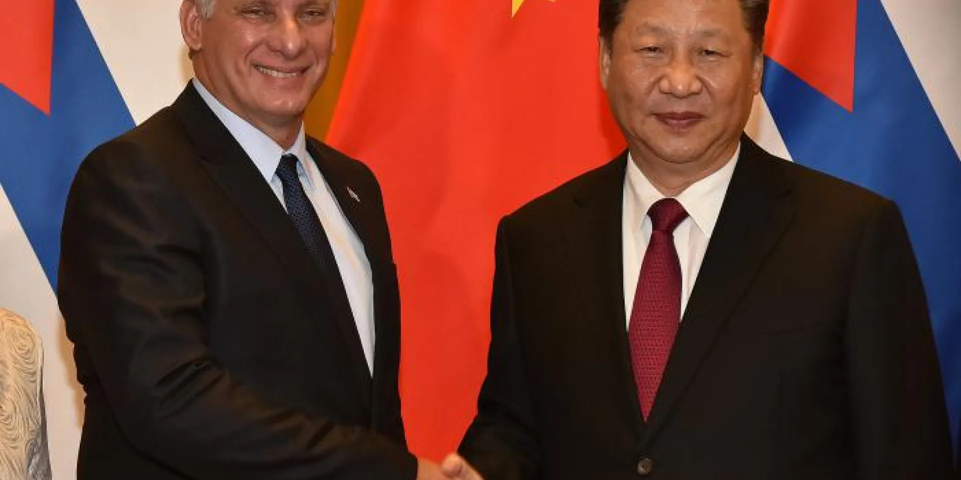 El presidente Xi Jinping recibe a Miguel Diaz-Canel. Foto: Estudios Revolución