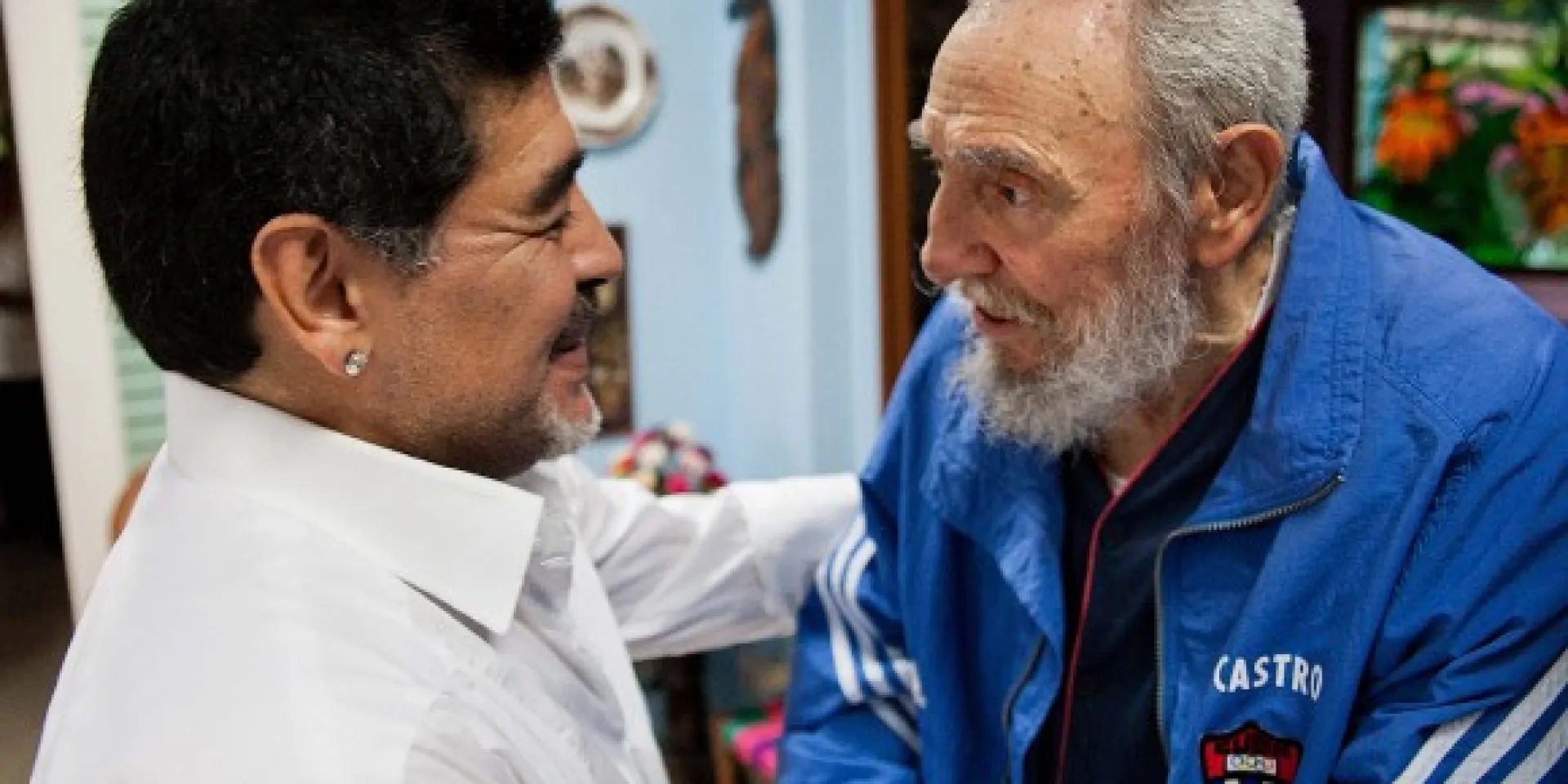 Diego Armando Maradona junto a Fidel Castro Ruz