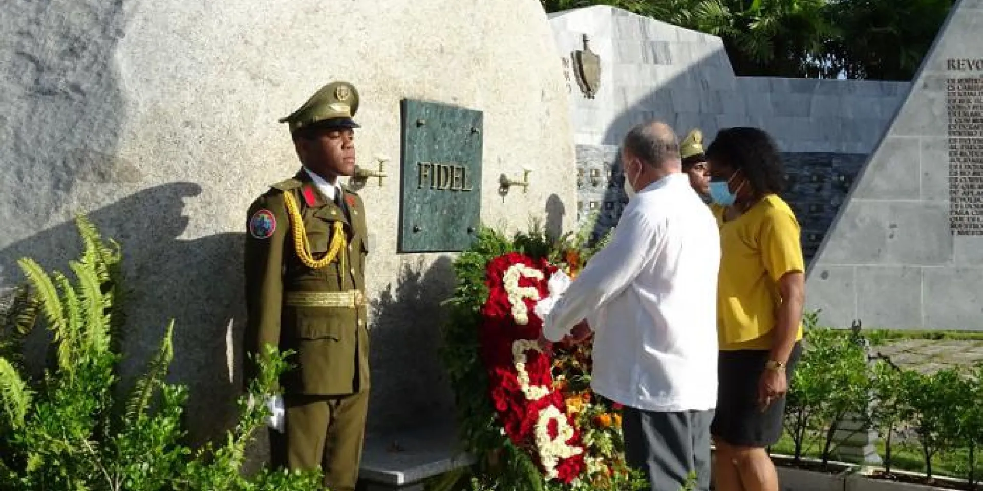 El eterno padre que nos condujo a la victoria recibió el tributo de su pueblo. Foto: Cortesía del autor