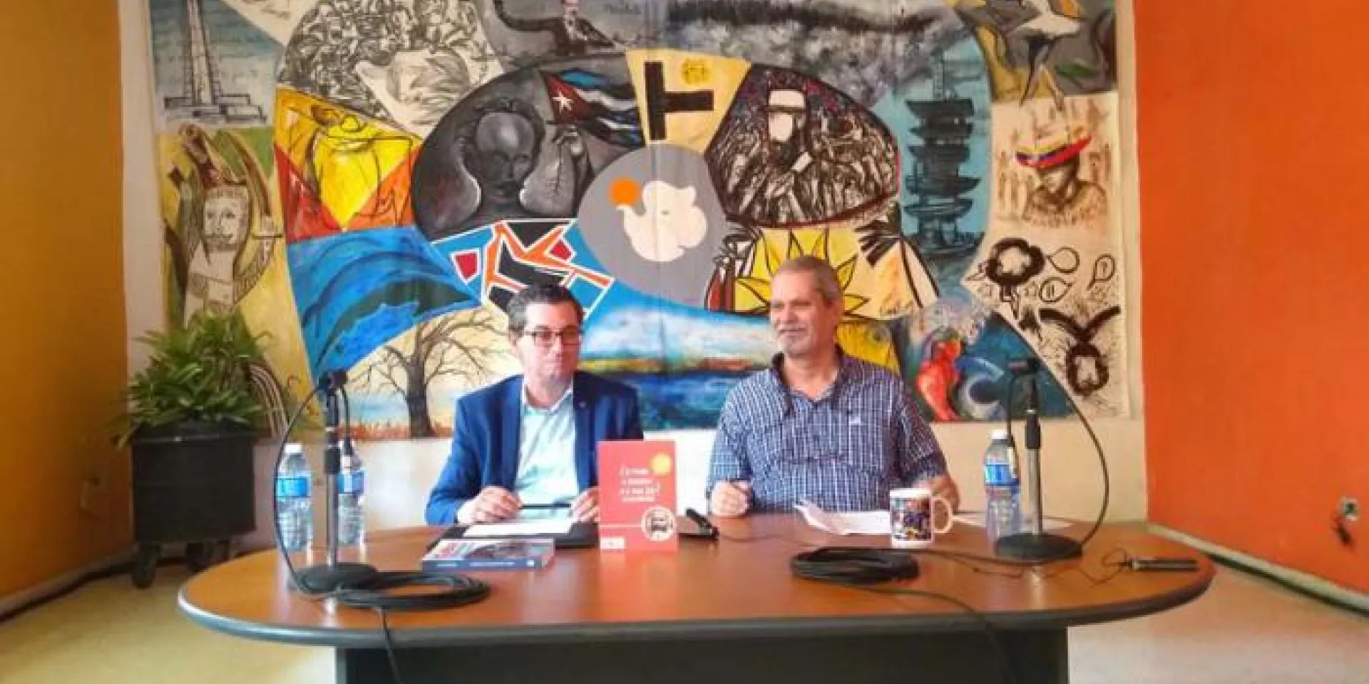 ¿Es posible el socialismo en el siglo XXI?, del dirigente comunista español José Luis Centella, se presentó el jueves último como parte de las actividades de la Feria del Libro. Foto: Cortesía del entrevistado