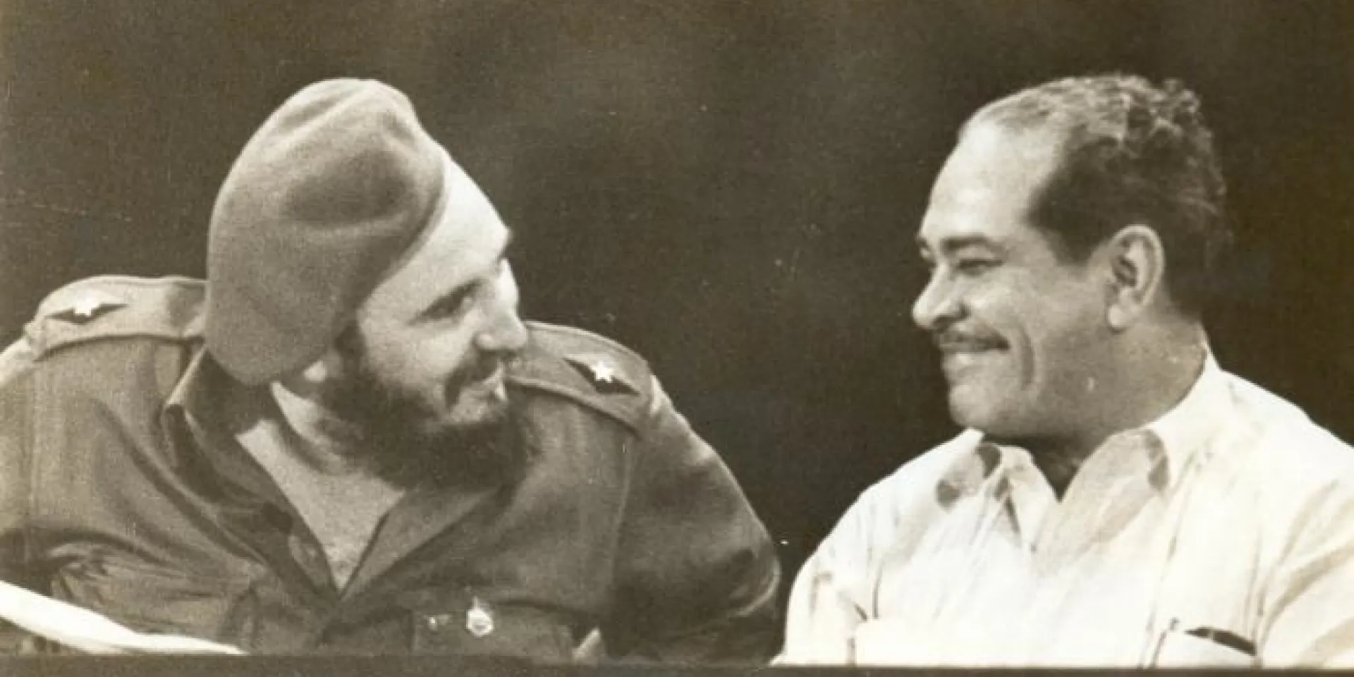 Blas Roca Calderío con Fidel Castro, en un acto efectuado en 1961 Foto: Archivo de Granma