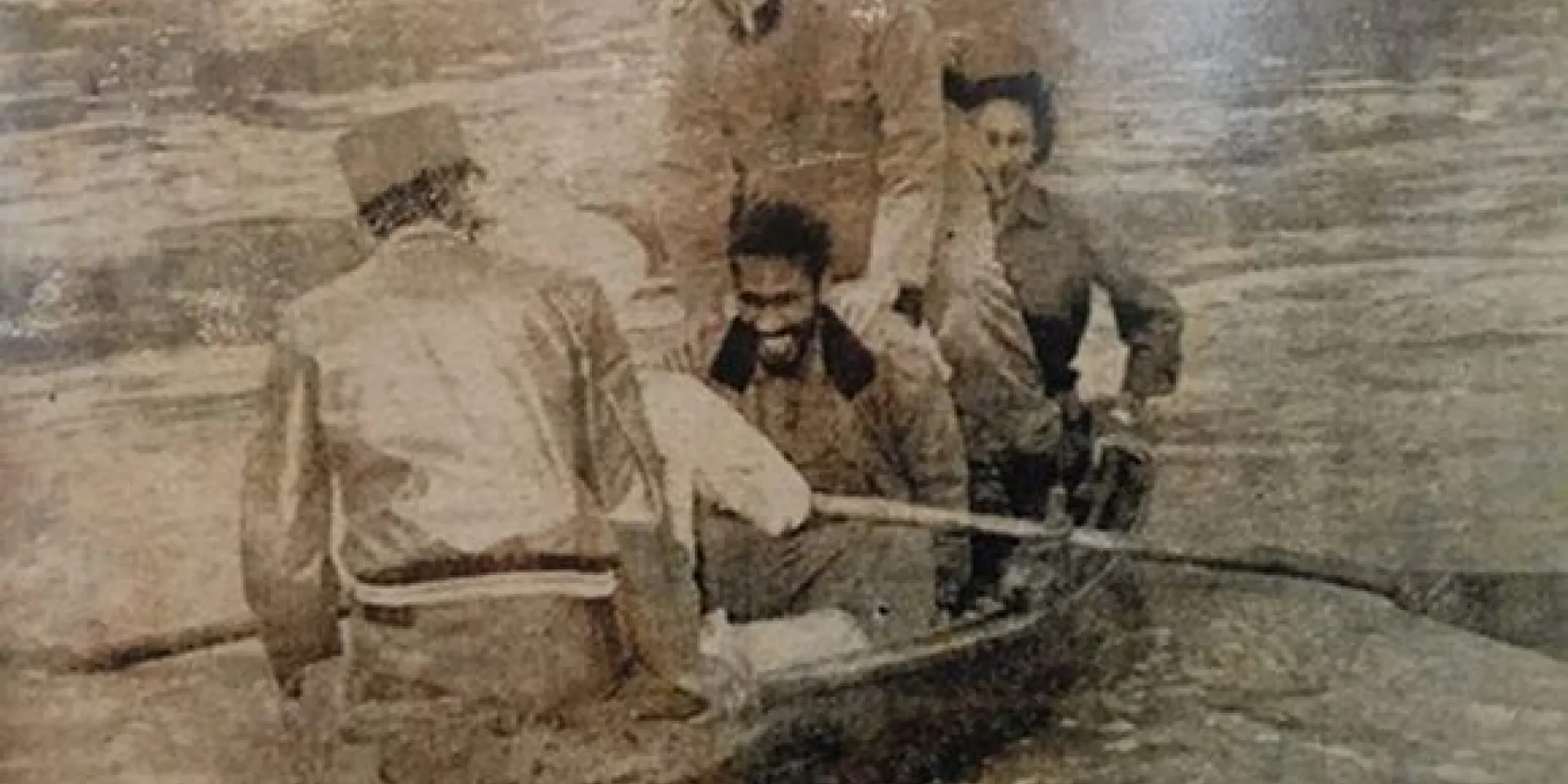 Fidel Castro en los día del paso del Huracán Flora
