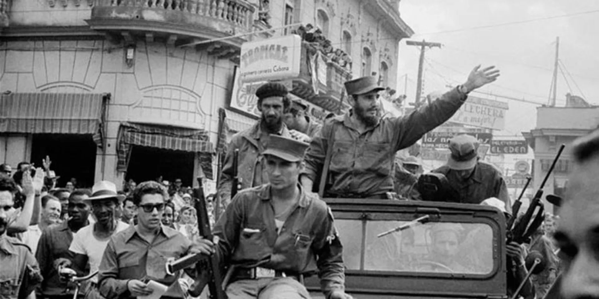 Fidel Castro en las inmediaciones del Parque Vidal, Villa Clara