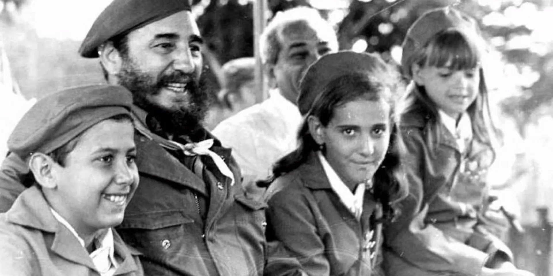 Fidel y los pioneros de cuba