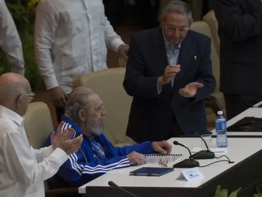 Fidel Castro en la clausura del VII Congreso del PCC