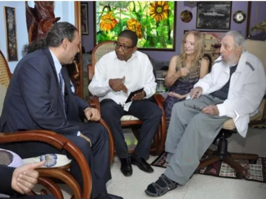 Fidel Castro y el Príncipe Ahmad Al-Fahad Al-Sabah, Presidente de la Asociación de Comités Olímpicos Nacionales (ACNO)