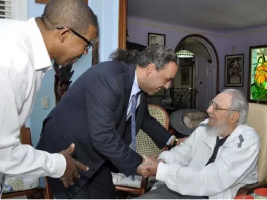 Fidel Castro y el Príncipe Ahmad Al-Fahad Al-Sabah, Presidente de la Asociación de Comités Olímpicos Nacionales (ACNO)