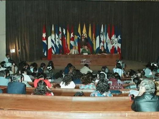 Conferencia de prensa ofrecida en CIESPAL, Ecuador