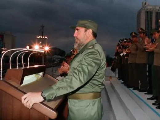 XXXII aniversario del desembarco del Granma y de la fundación de las Fuerzas Armadas Revolucionarias (FAR)