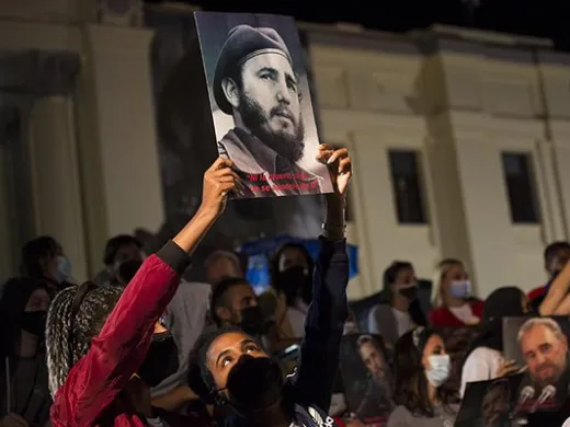 Fidel en la escalinata, cinco años después. Foto: Irene Pérez/ Cubadebate.